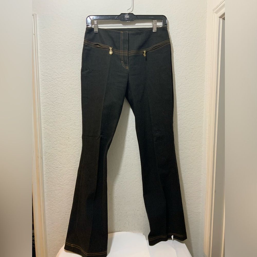 ESCADA Dark Wash Denim Skinny jeans Gold  zipper Hardware size 34